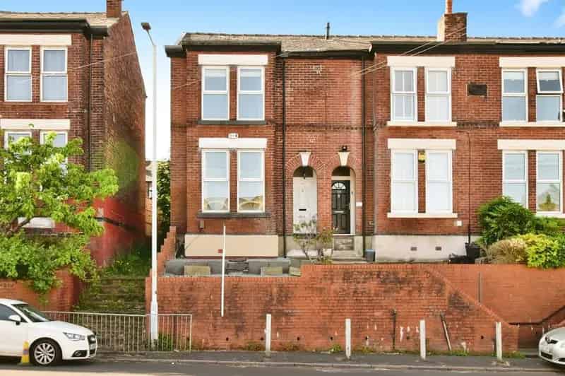 2 bedroom End Terrace House for sale, Offerton, Cheshire, SK1