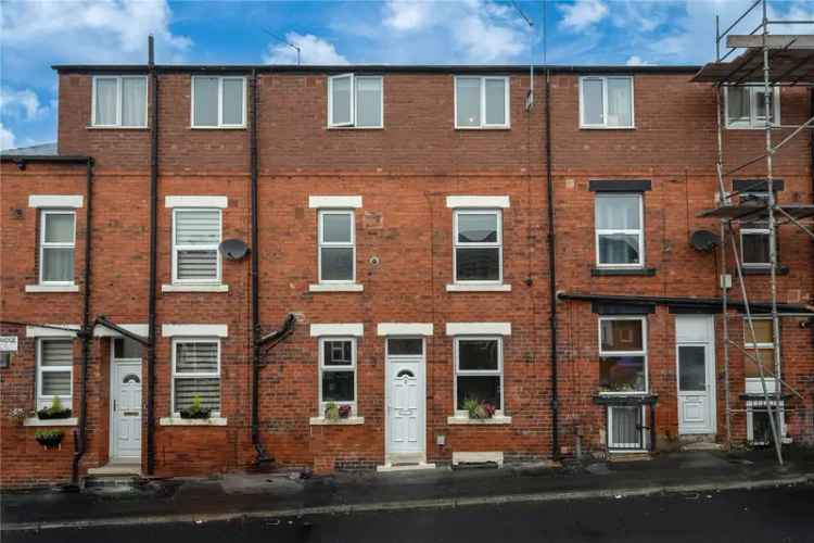 House For Sale in Leeds, England