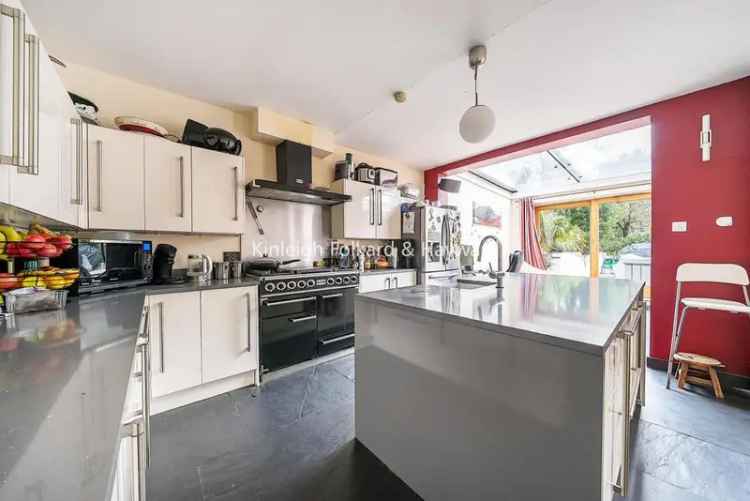 House For Sale in London, England