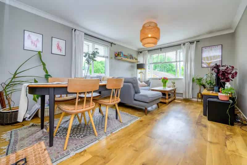 2 Bedroom Maisonette House to Rent