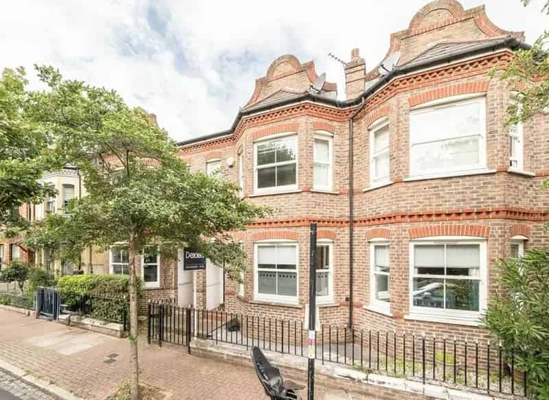 3 Double Bedroom House in Diamond Conservation Area - Chain Free