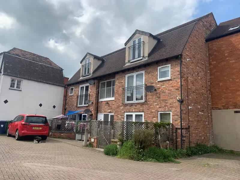 2 Bedroom Flat for Sale