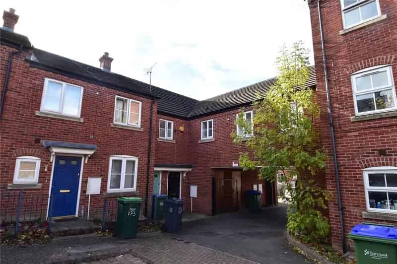 2 Bedroom Maisonette to Rent
