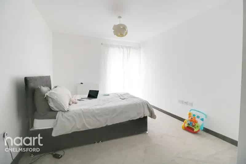 1 Bedroom Apartment for Sale - No Sale No Fee