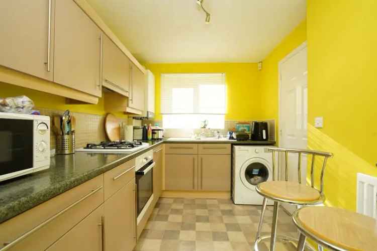 Modern Three Bedroom Semi Detached Home LS8
