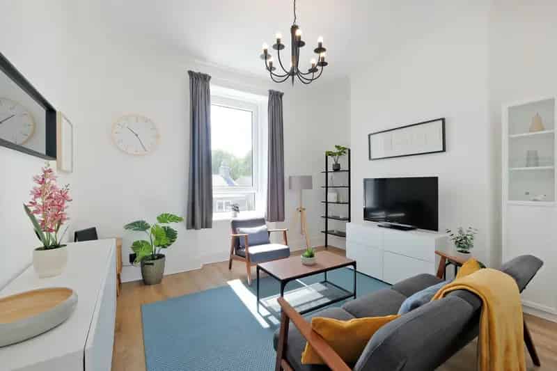1 Bedroom Flat in Old Aberdeen - Modern, Immaculate, and Furnished