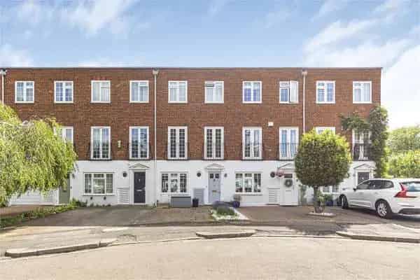 Spacious 3-bed House near Kew Gardens