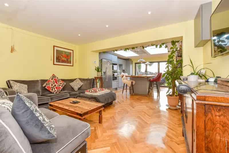 2 Bedroom Terraced House for Sale Near Westenhanger Station