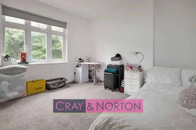 4 Bed House for Sale in Addiscombe