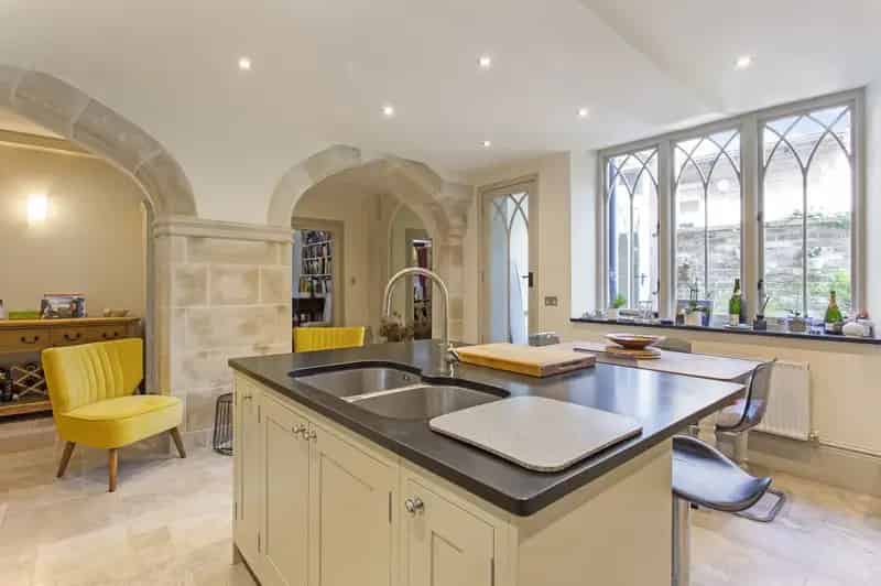 16th Century Manor House Conversion 4 Bedrooms