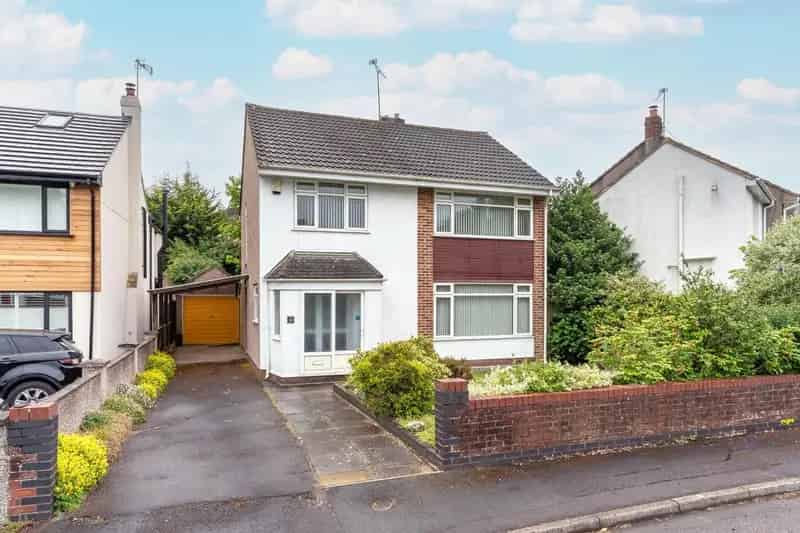 3 Bedroom Detached House for Sale in Mangotsfield