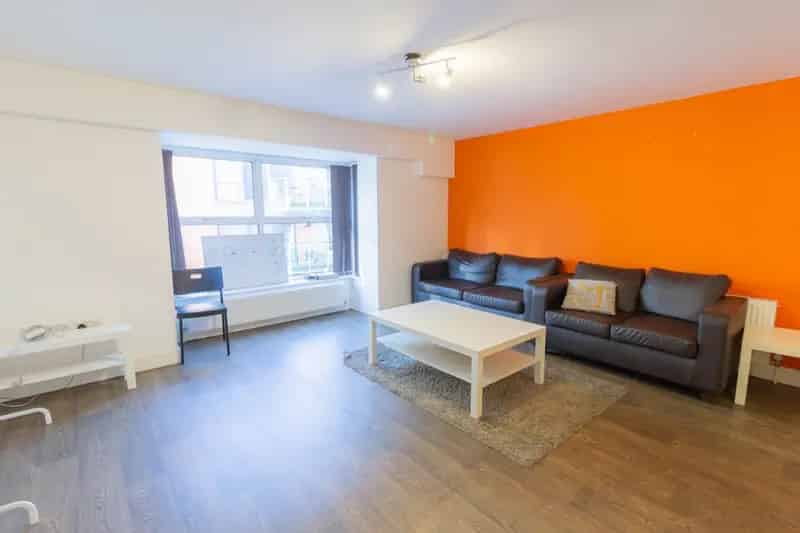 4 Bedroom Flat To Rent Available September 2025