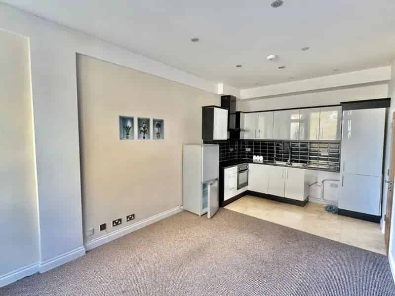 1 bedroom  Flat for sale, Folkestone, Kent, CT20