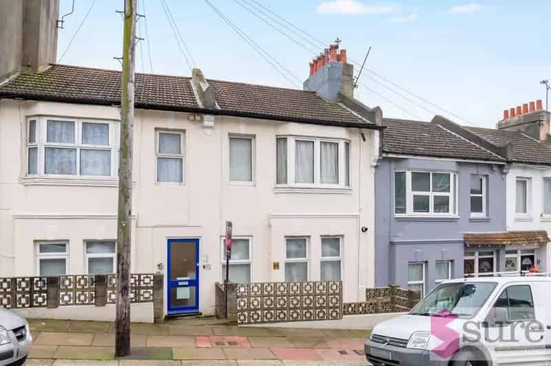 2 Bedroom Furnished Ground Floor Flat