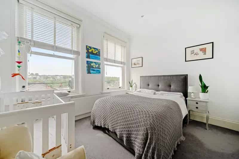 Stylish Two Bedroom House High Ceilings Modern Kitchen