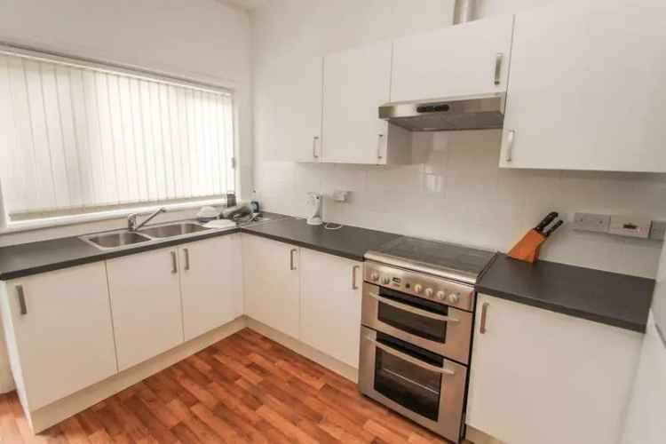 6 Bedroom Semi-Detached House Winton Bournemouth Student Property