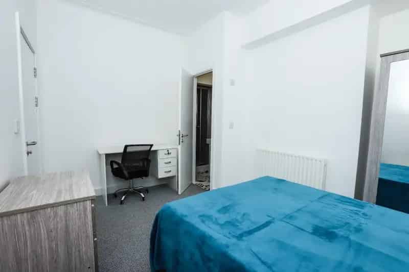 4 bedroom House
 To Let 
Total Size: 1120 SQ FT