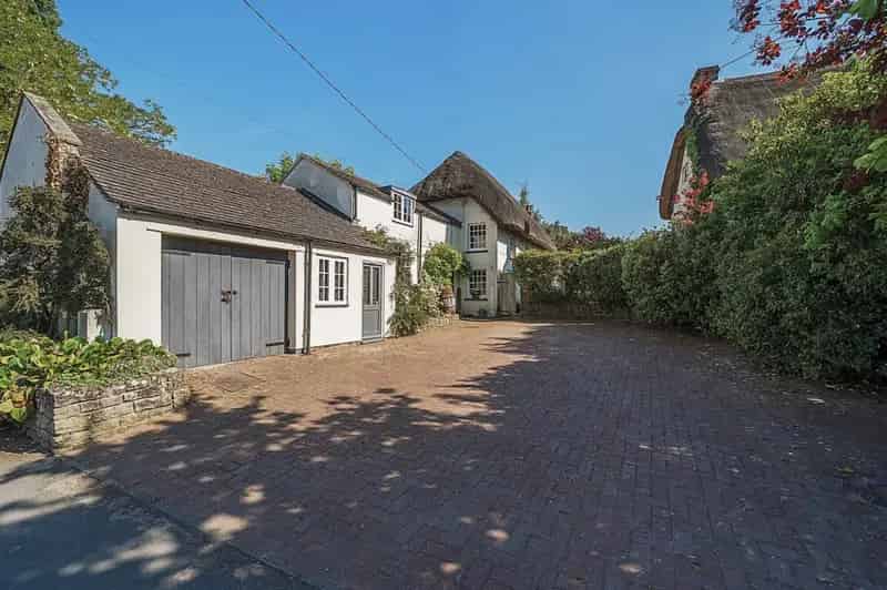 4 Bedroom Grade II Listed Cottage for Sale