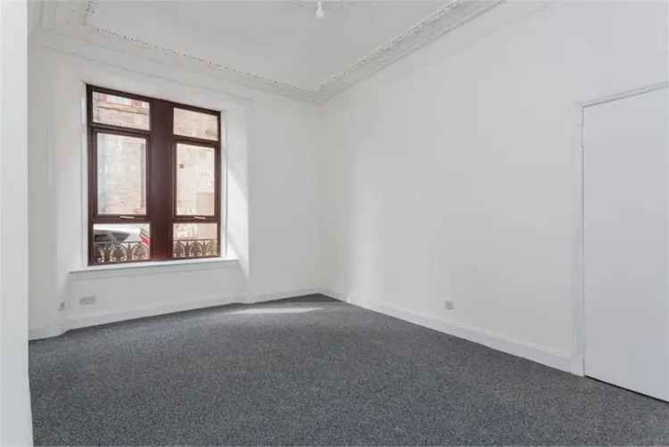 2 Bed Flat - Maindoor with 1 Reception Room