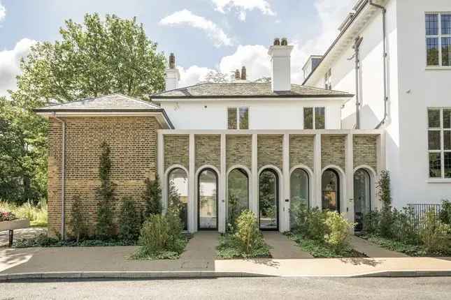 Luxury 3-Bed Apartment in Sydenham Hill Private Estate