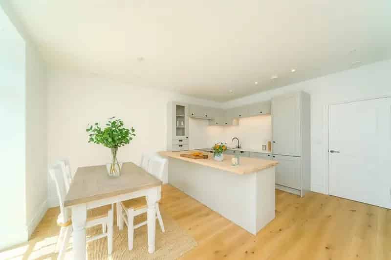 Two Double Bedroom Apartment in Restored Manor House
