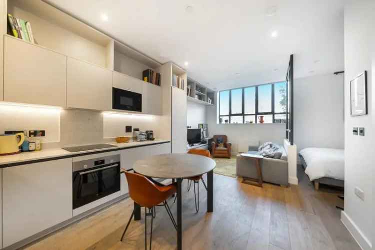 Balham Studio Apartment Near Shops and Station
