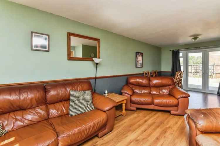 Spacious Four Bedroom Family Home in Rowde Wiltshire