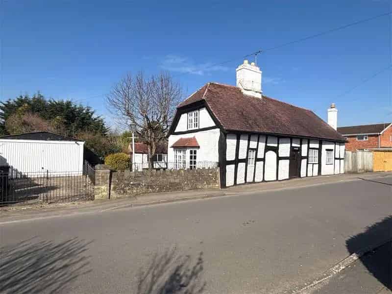 2 Bedroom Cottage for Sale