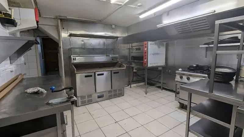 Commercial property For Rent , Woking, England