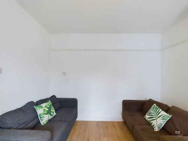 6 Bedroom House Near Brighton University