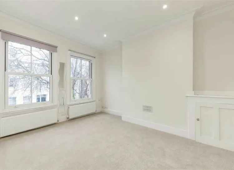 3-Bedroom Split Level Home Near Vauxhall Nine Elms