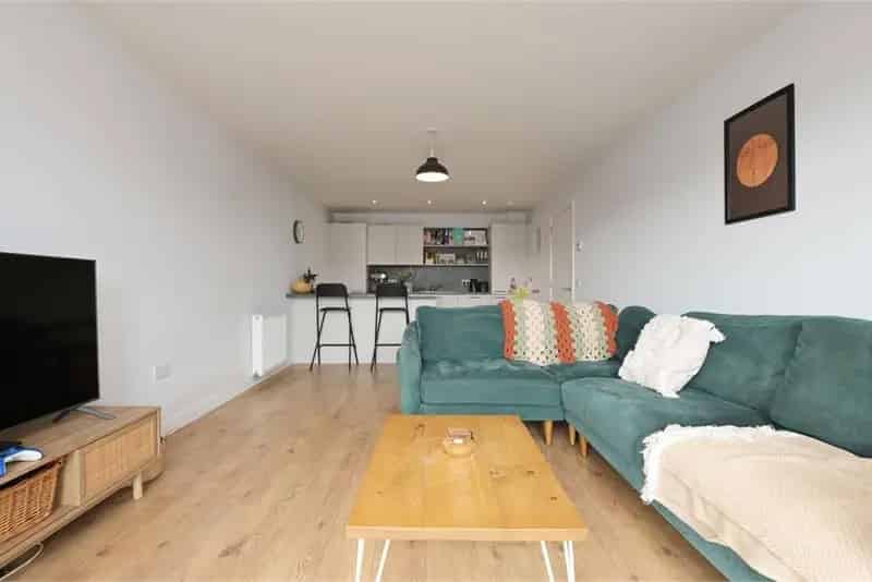 1 Bed Flat Others with 1 Reception Room