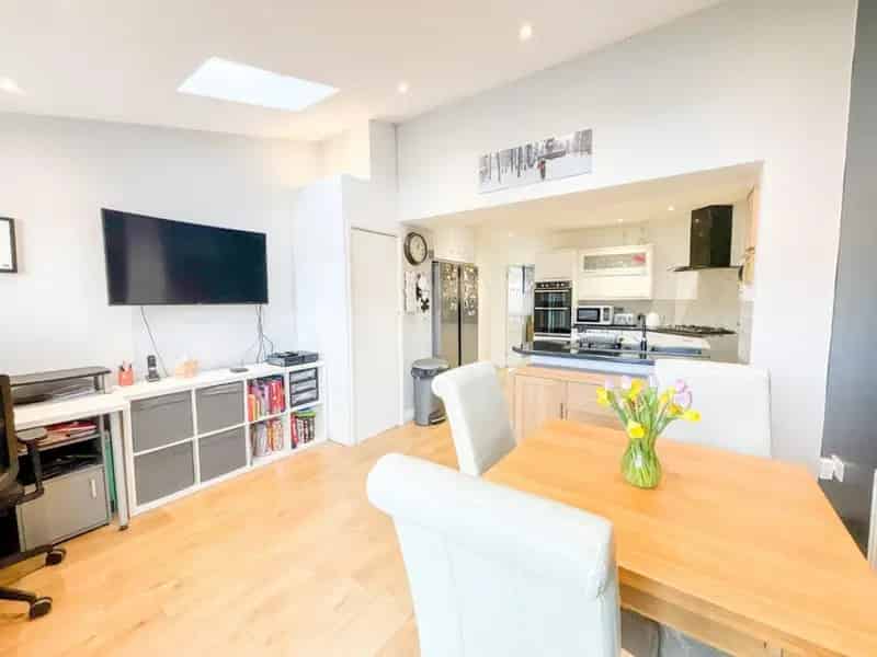3 Bedroom House For Sale in Bristol