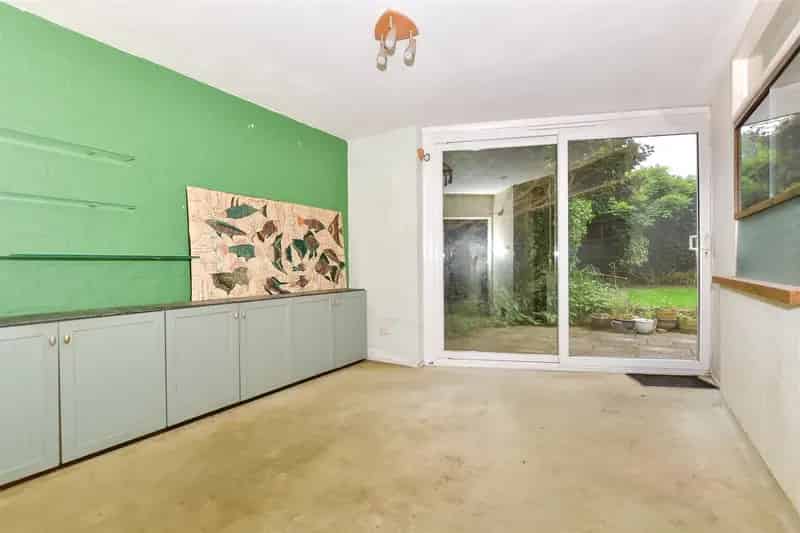 3 Bedroom Terraced House for Sale in New Ash Green