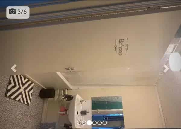 Spacious Flat near Train Station and Town Centre
