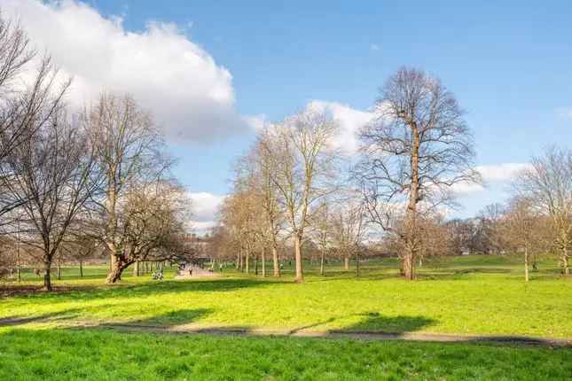 5 Bedroom Apartment near Hyde Park Kensington W8