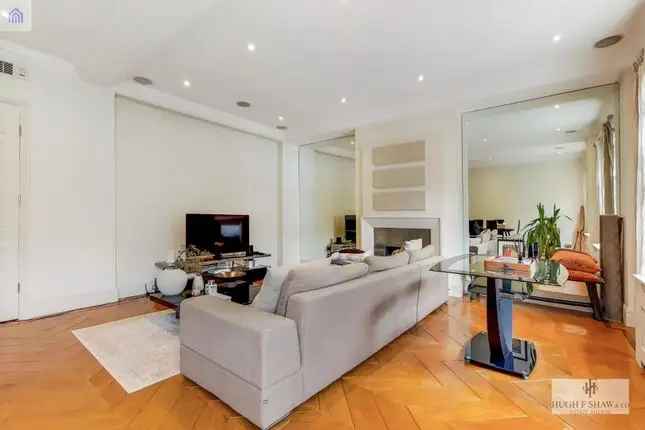 Flat for sale in Portland Place, London W1B