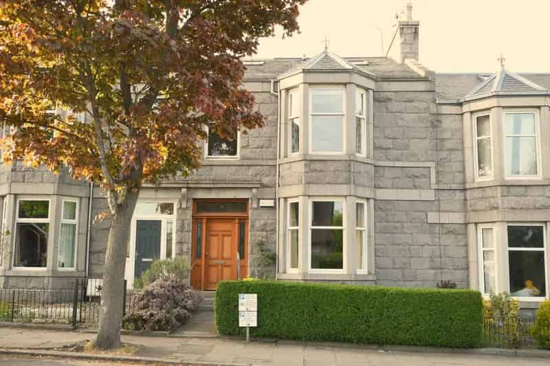 5 Bedroom Granite Villa In Rosemount Aberdeen