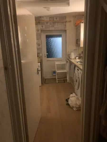 3 Bed House with Driveway Loft and Private Garden