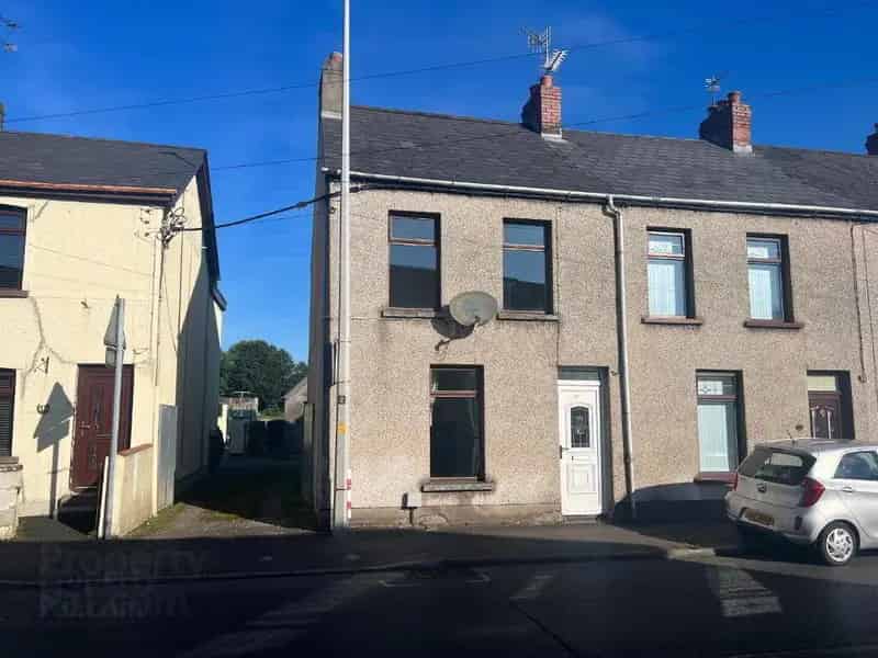 2 Bed End Terrace House Near Schools and Amenities