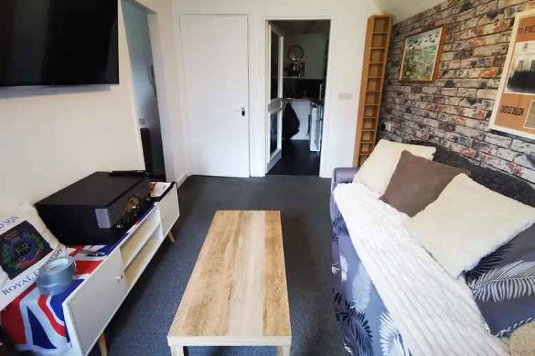 One Bedroom Ground Floor Flat Available End of November