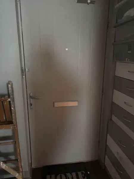 2 Bedroom Flat near Beach and Train Station