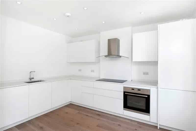 3 Bedroom Flat North Kensington London Newly Refurbished