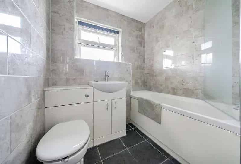 2 Bed Flat for Sale Near Oxford City Centre and Hospitals
