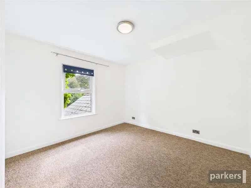 3 Bed House For Sale Spacious Family Home Enclosed Garden