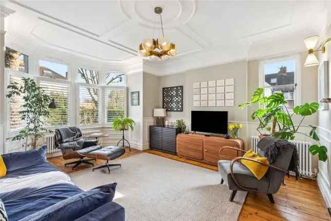 Semi Detached House for Sale in Ascott Avenue London W5