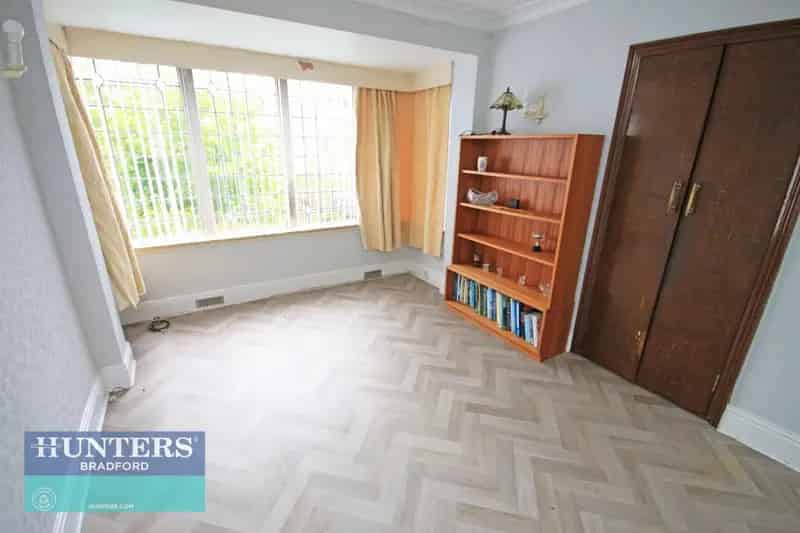 3 Bedroom Semi-Detached House For Sale By Auction