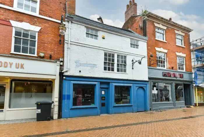Three Storey Licensed Cafe Restaurant in Derby