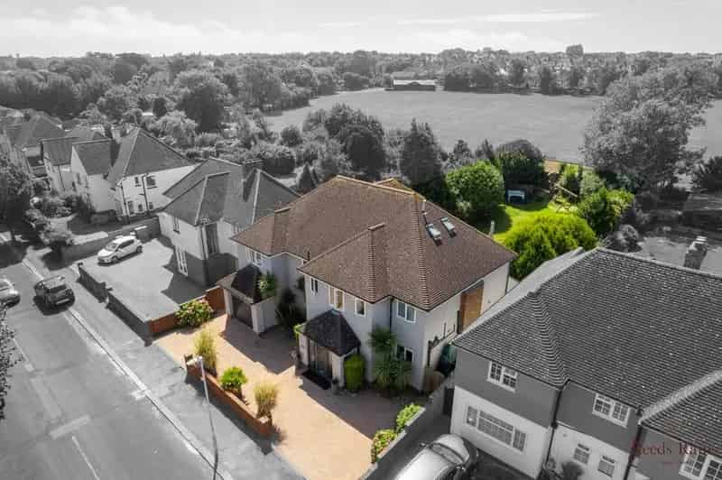 6 Bedroom Detached House Folkestone Kent