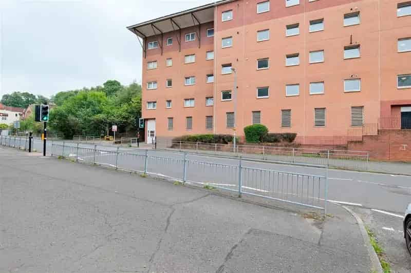 2 Bedroom Apartment for Sale in Lanarkshire